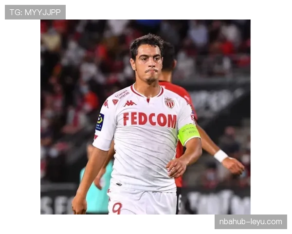 里奥锋线火力全开，近期表现稳健的进攻潜力引关注