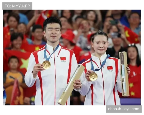 郑思维领奖那套西装的牌子，光想价格我就想去打两份工